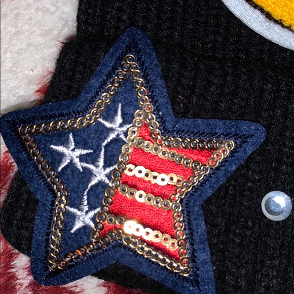 Girls black knit hat with designs. OS - Picture 2 of 3